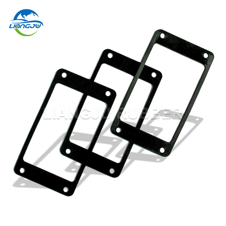 Jak můžete při výměně pryžového těsnění na staré trubce zajistit, aby rozměry a specifikace nového byly plně kompatibilní s původní přírubou?